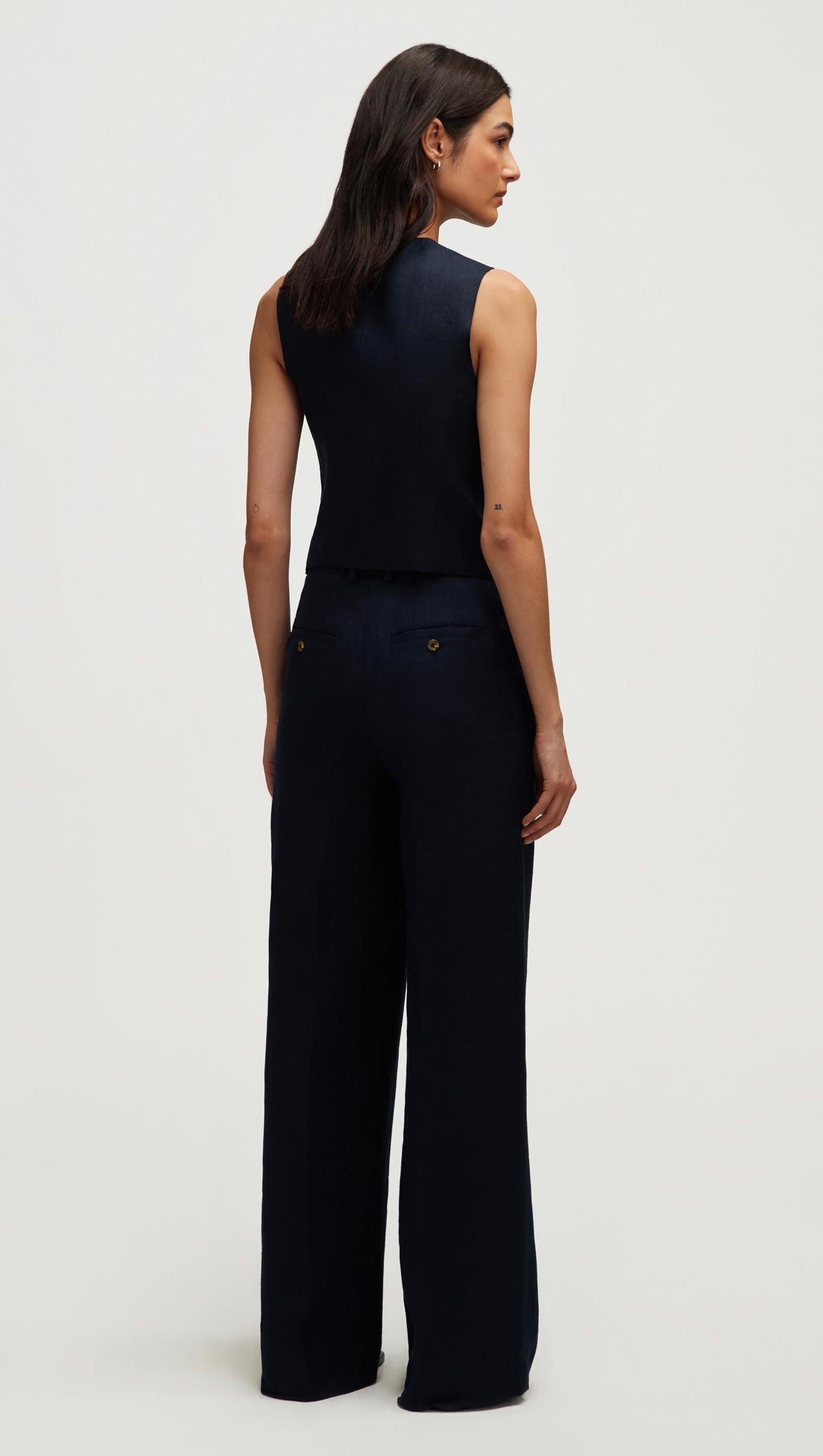 High-Neck Button Waistcoat in Basket Weave Linen | Midnight