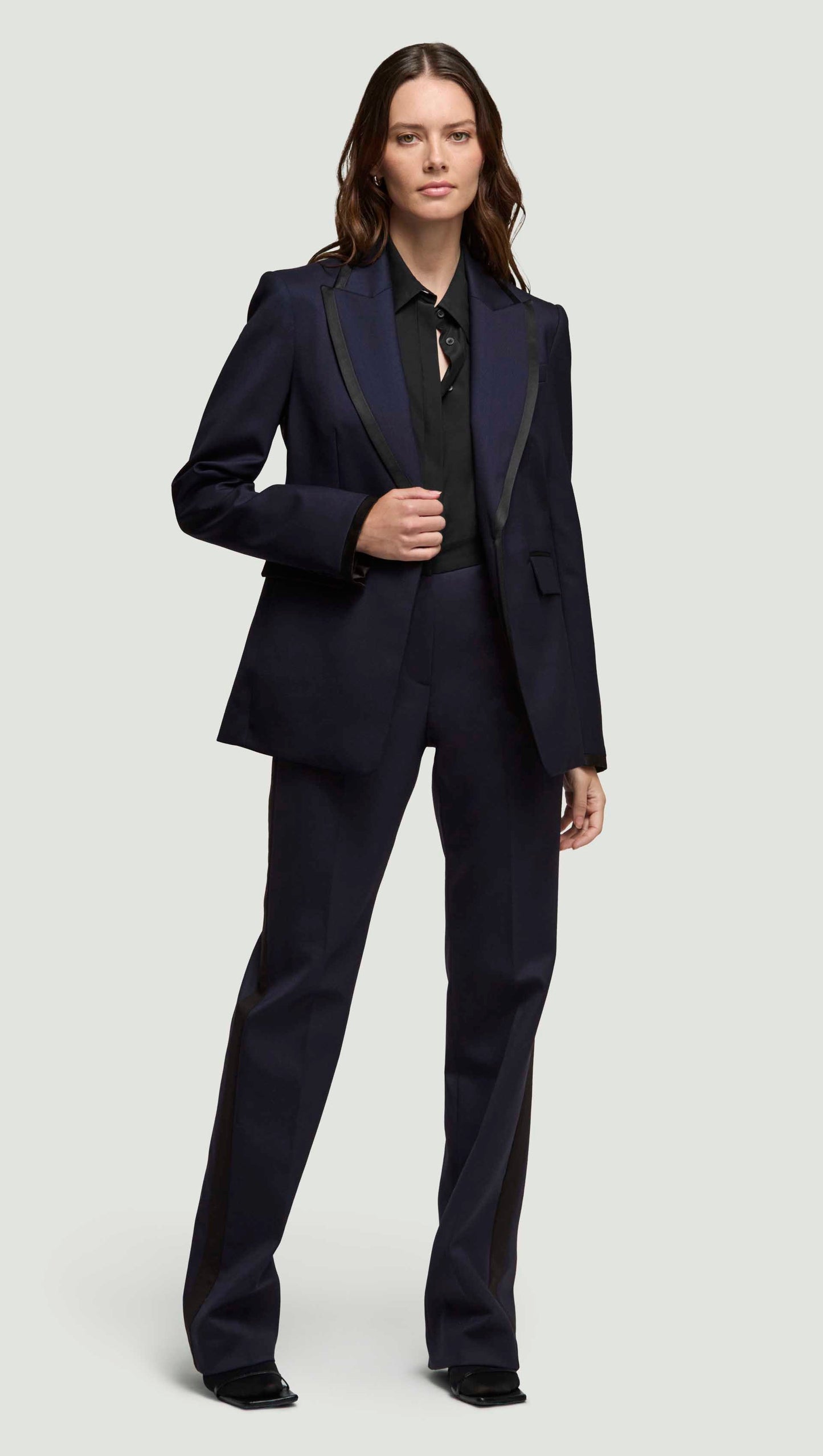 Colorblocked Sculpted Blazer in Seasonless Wool | Midnight/Black