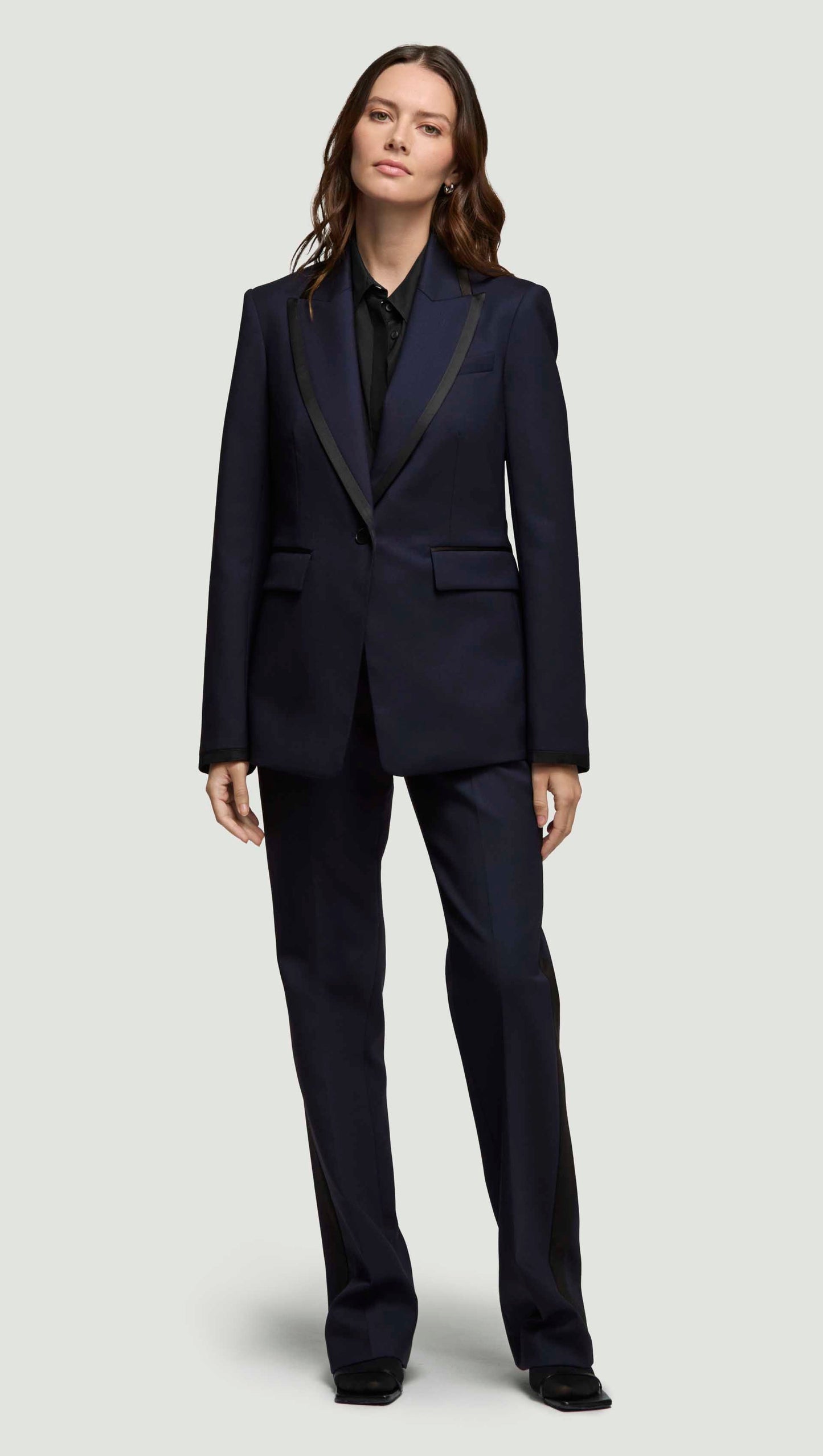 Colorblocked Sculpted Blazer in Seasonless Wool | Midnight/Black