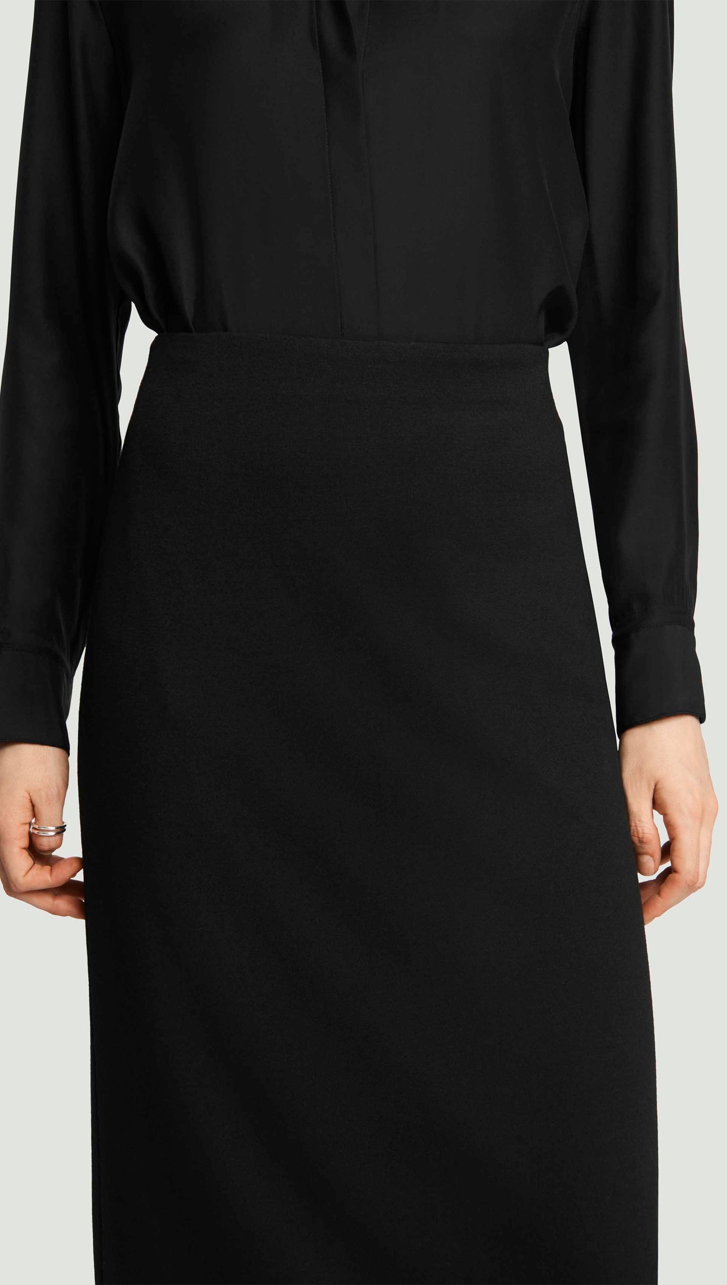 Slim Skirt in Wool Jersey | Black