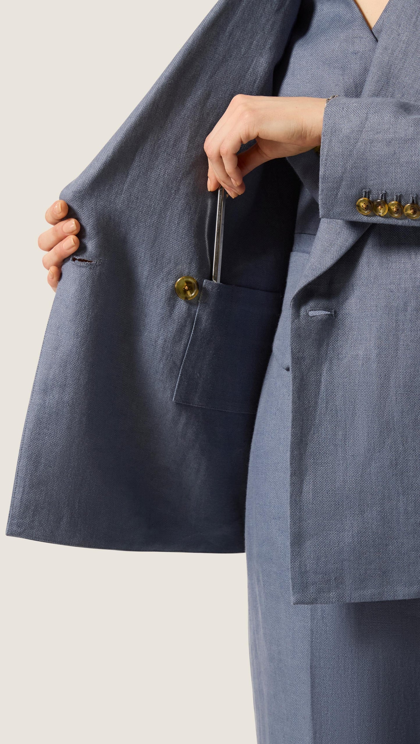 Peak Lapel Blazer in Basket Weave Linen | Blue Grey