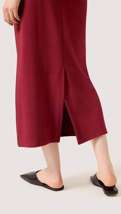 Slim Skirt in Wool Jersey | Maroon