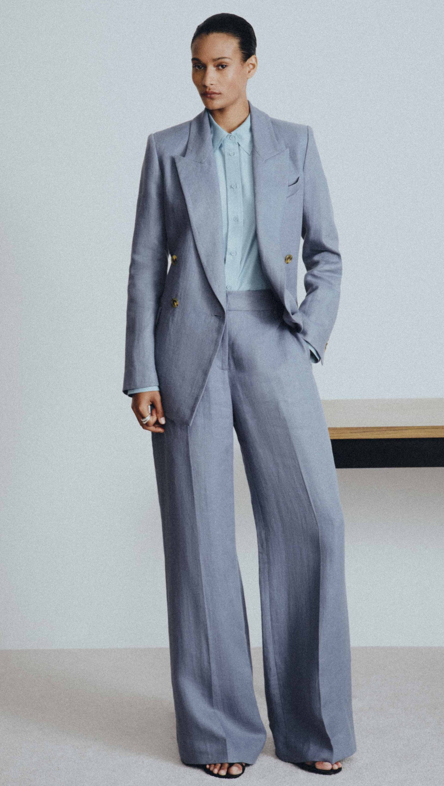 Peak Lapel Blazer in Basket Weave Linen | Blue Grey